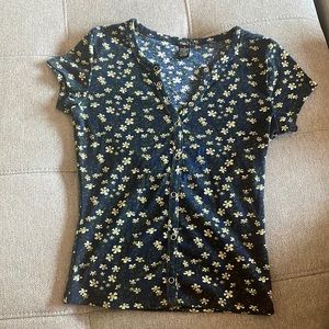 Rue21 Ribbed Buttoned Henley Short Sleeve